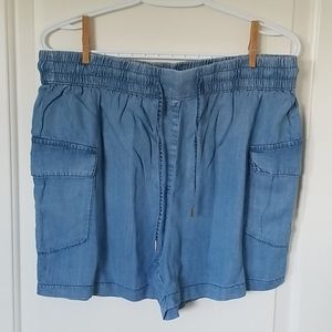NWT cargo Shorts